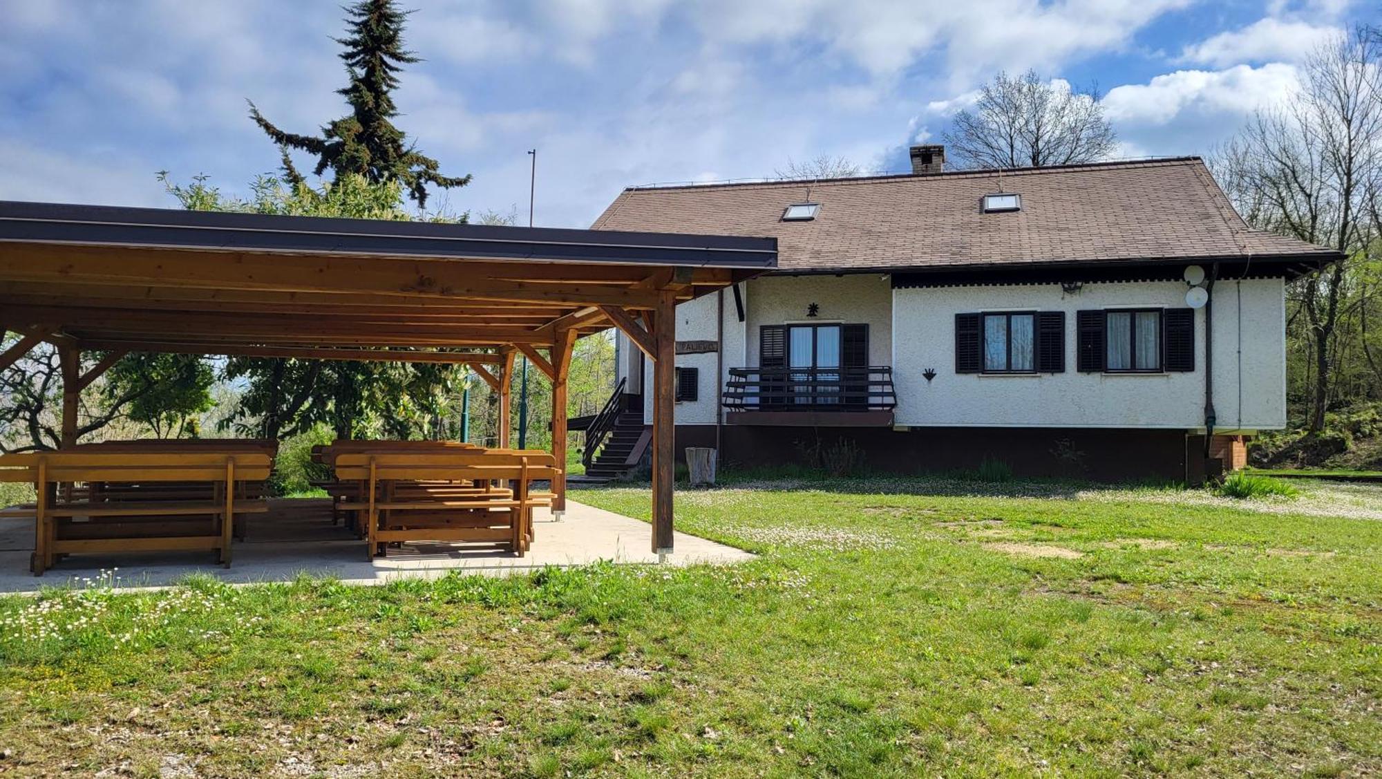 Hotel Koca Sredi Gozda Kanal Esterno foto