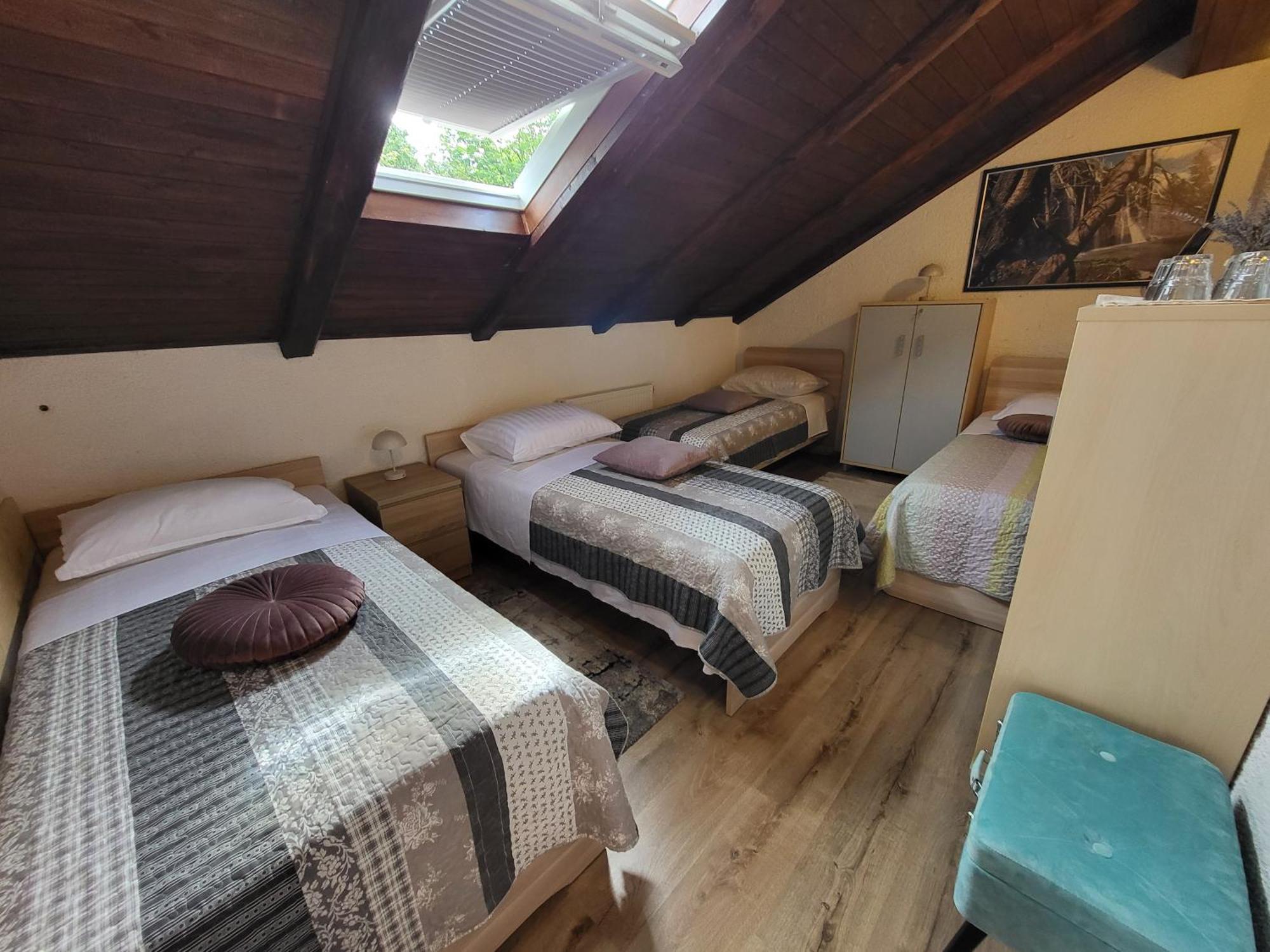 Hotel Koca Sredi Gozda Kanal Esterno foto