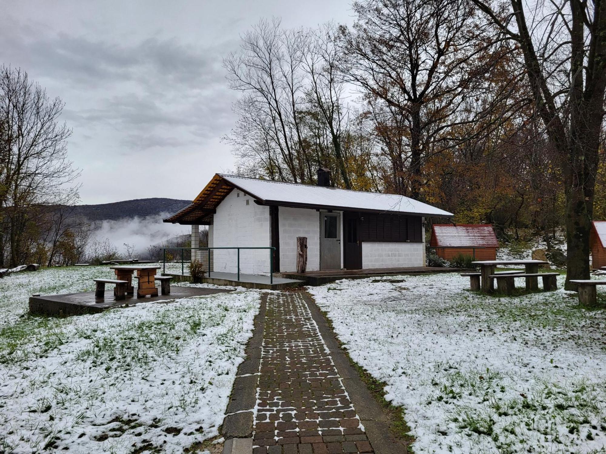 Hotel Koca Sredi Gozda Kanal Esterno foto